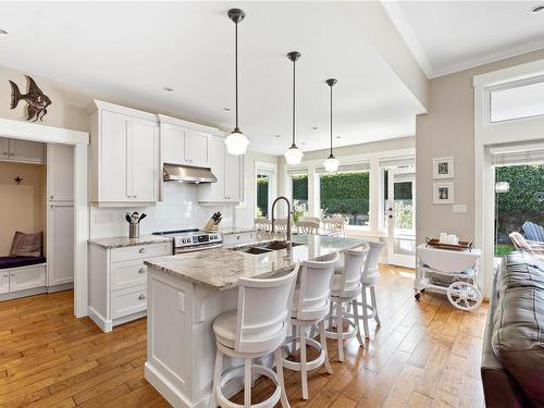 28-5251 Island Hwy West, Qualicum Beach, BC - Indoor Photo Showing Kitchen With Upgraded Kitchen