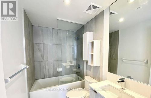1703 - 195 Redpath Avenue, Toronto, ON - Indoor Photo Showing Bathroom