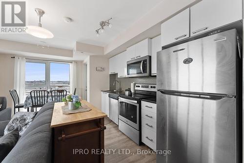 1609 - 2150 Lawrence Avenue E, Toronto, ON - Indoor Photo Showing Kitchen With Stainless Steel Kitchen