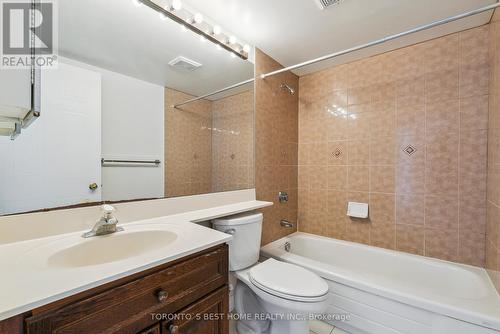 1509 - 75 Ellen Street, Barrie, ON - Indoor Photo Showing Bathroom