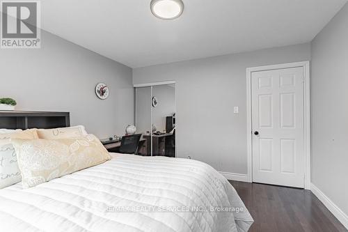 971 Thimbleberry Circle, Oshawa, ON - Indoor Photo Showing Bedroom
