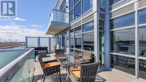 706 - 8763 Bayview Avenue E, Richmond Hill, ON - Outdoor With Balcony