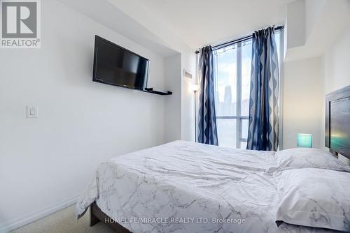 502 - 223 Webb Drive, Mississauga, ON - Indoor Photo Showing Bedroom