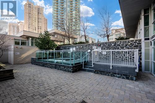 502 - 223 Webb Drive, Mississauga, ON - Outdoor