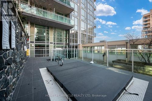 502 - 223 Webb Drive, Mississauga, ON - Outdoor