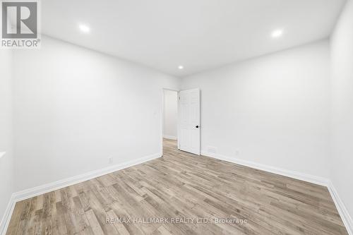 871 Upper Wellington Street E, Hamilton, ON - Indoor Photo Showing Other Room