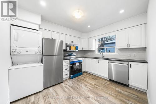 871 Upper Wellington Street E, Hamilton, ON - Indoor Photo Showing Kitchen With Stainless Steel Kitchen