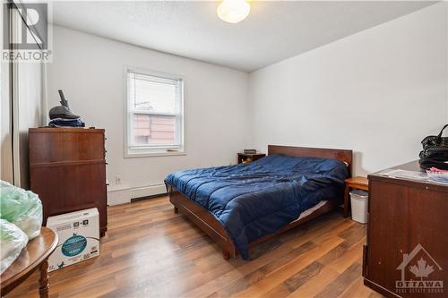 40 Loyer Street, Ottawa, ON - Indoor Photo Showing Bedroom