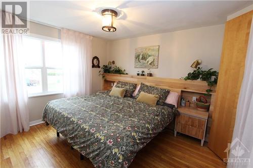 1284 Trenton Avenue, Ottawa, ON - Indoor Photo Showing Bedroom