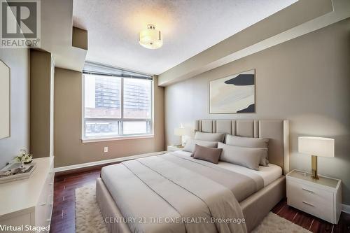 215 - 5940 Yonge Street, Toronto, ON - Indoor Photo Showing Bedroom