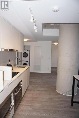 47 Mutual Street, Toronto, ON - Indoor Photo Showing Kitchen