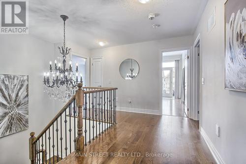 10 Mondial Crescent, East Gwillimbury, ON - Indoor Photo Showing Other Room
