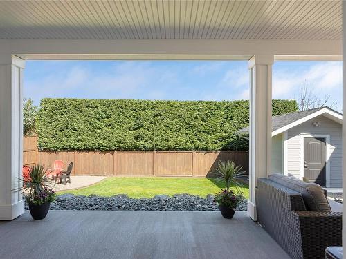 318 Wisteria St, Parksville, BC - Outdoor With Exterior