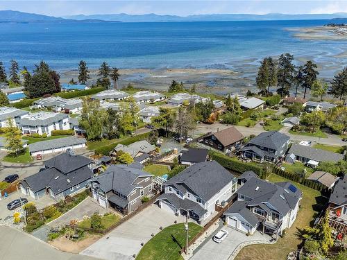 318 Wisteria St, Parksville, BC - Outdoor With Body Of Water With View