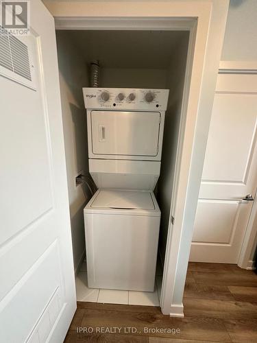 701B - 4655 Metcalfe Avenue, Mississauga, ON - Indoor Photo Showing Laundry Room
