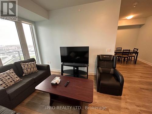 701B - 4655 Metcalfe Avenue, Mississauga, ON - Indoor Photo Showing Living Room