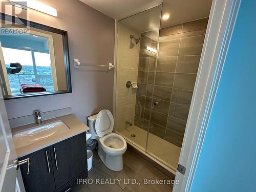 701B - 4655 Metcalfe Avenue, Mississauga, ON - Indoor Photo Showing Bathroom