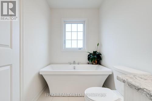 1113 Skyridge Boulevard, Pickering, ON - Indoor Photo Showing Bathroom