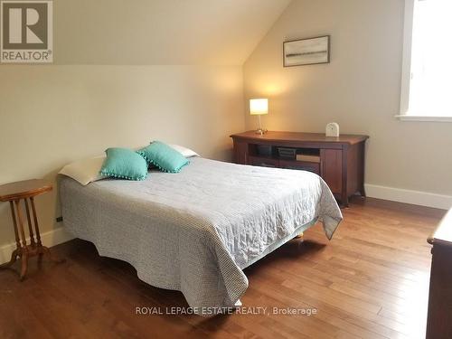 204 King Street E, Caledon, ON - Indoor Photo Showing Bedroom