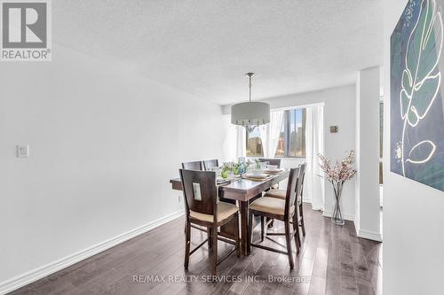 1107 - 200 Robert Speck Parkway, Mississauga, ON - Indoor Photo Showing Dining Room