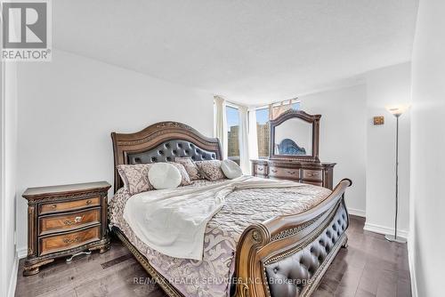 1107 - 200 Robert Speck Parkway, Mississauga, ON - Indoor Photo Showing Bedroom