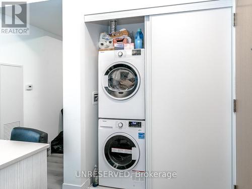 214 - 1787 St Clair Avenue W, Toronto, ON - Indoor Photo Showing Laundry Room