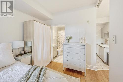415 - 550 Front Street W, Toronto, ON - Indoor Photo Showing Bedroom