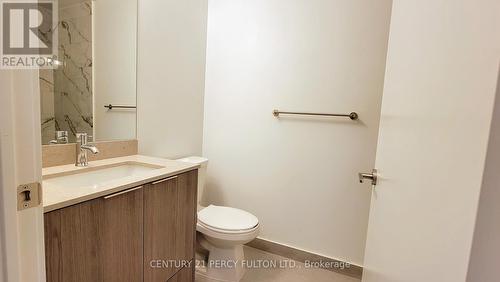 903 - 32 Forest Manor Road, Toronto, ON - Indoor Photo Showing Bathroom