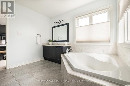 79 Byers Pond Way, Whitchurch-Stouffville, ON - Indoor Photo Showing Bathroom