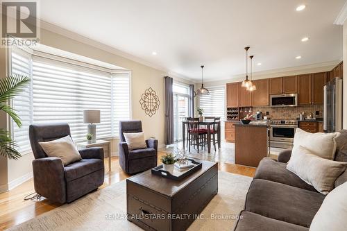 79 Byers Pond Way, Whitchurch-Stouffville, ON - Indoor Photo Showing Living Room
