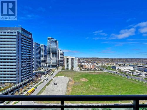 Lph13 - 39 Oneida Crescent, Richmond Hill, ON - Outdoor With Balcony With View