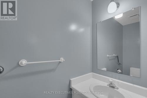 17 Mangrove Road, Brampton, ON - Indoor Photo Showing Bathroom