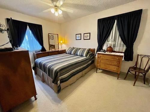 226 Pitt Avenue, Dryden, ON - Indoor Photo Showing Bedroom