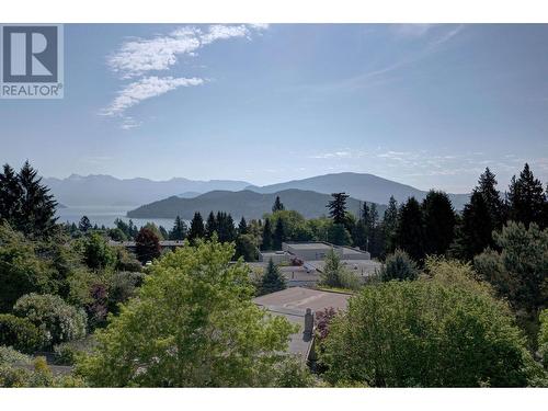 771 Gibsons Way, Gibsons, BC 