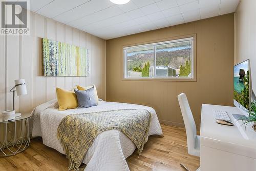 150 Snowsell Street N, Kelowna, BC - Indoor Photo Showing Bedroom