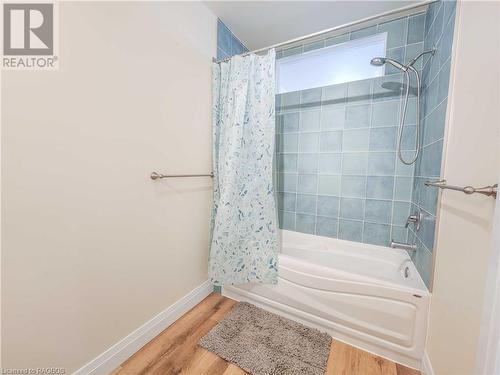 Main Floor 1 Bedroom - 900 2Nd Avenue W, Owen Sound, ON - Indoor Photo Showing Bathroom