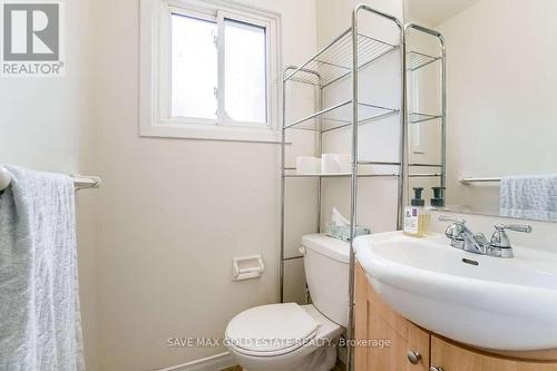 16 Black Knight Road S, St. Catharines, ON - Indoor Photo Showing Bathroom