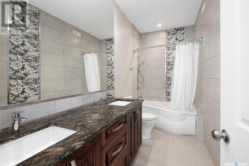 351 Arscott Crescent, Saskatoon, SK - Indoor Photo Showing Bathroom