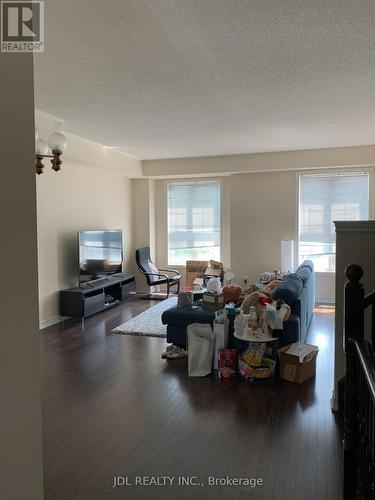 54 Donald Buttress Boulevard W, Markham, ON - Indoor Photo Showing Living Room