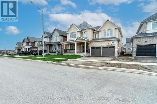 1640 Corsal Court, Innisfil, ON - Outdoor With Facade