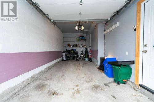 553 Carberry Street, Newmarket, ON - Indoor Photo Showing Garage