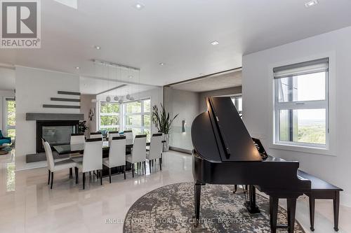 16 Valleycrest Drive, Oro-Medonte, ON - Indoor Photo Showing Dining Room