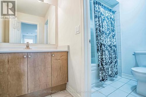 490 Silver Maple Road, Oakville, ON - Indoor Photo Showing Bathroom