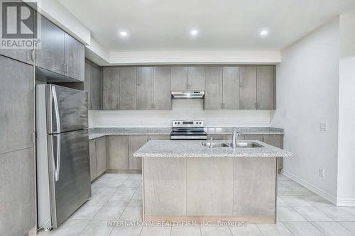 490 Silver Maple Road, Oakville, ON - Indoor Photo Showing Kitchen With Double Sink