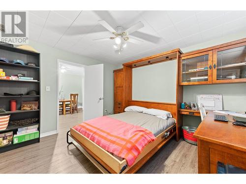 836 Cawston Avenue, Kelowna, BC - Indoor Photo Showing Bedroom
