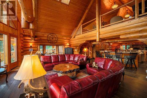 24573 Walcott Road, Telkwa, BC - Indoor Photo Showing Living Room