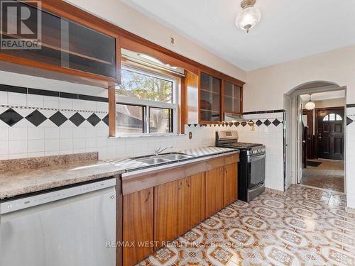 12 Dewson Street, Toronto (Palmerston-Little Italy), ON - Indoor Photo Showing Kitchen With Double Sink