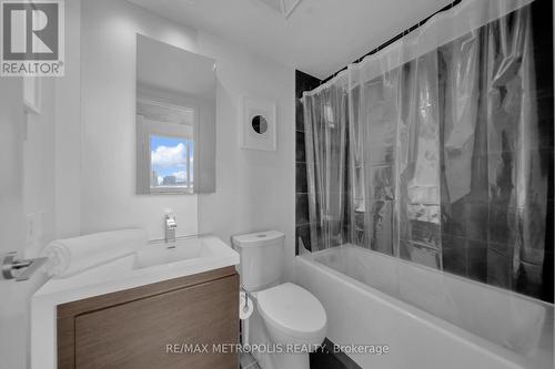 737 - 1030 King Street W, Toronto, ON - Indoor Photo Showing Bathroom