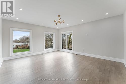 50 Dorset Road, Toronto, ON - Indoor Photo Showing Living Room