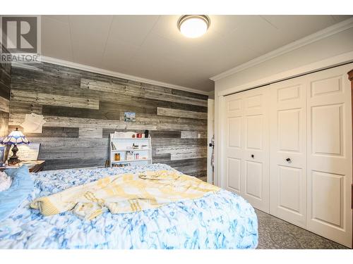 7801 97 Highway, Oliver, BC - Indoor Photo Showing Bedroom